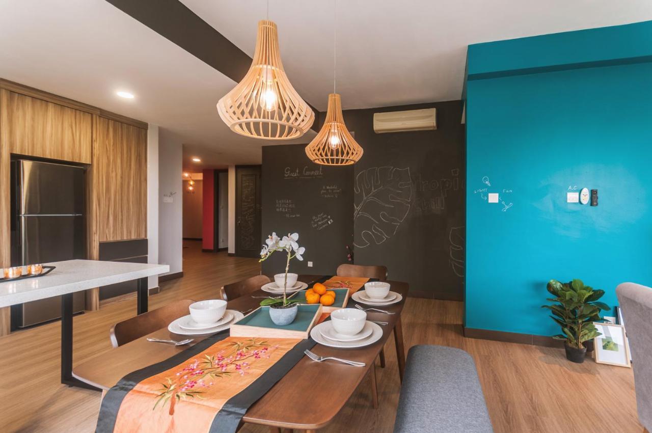 Santubong Suites B Just Like Home Damai Kuching Extérieur photo