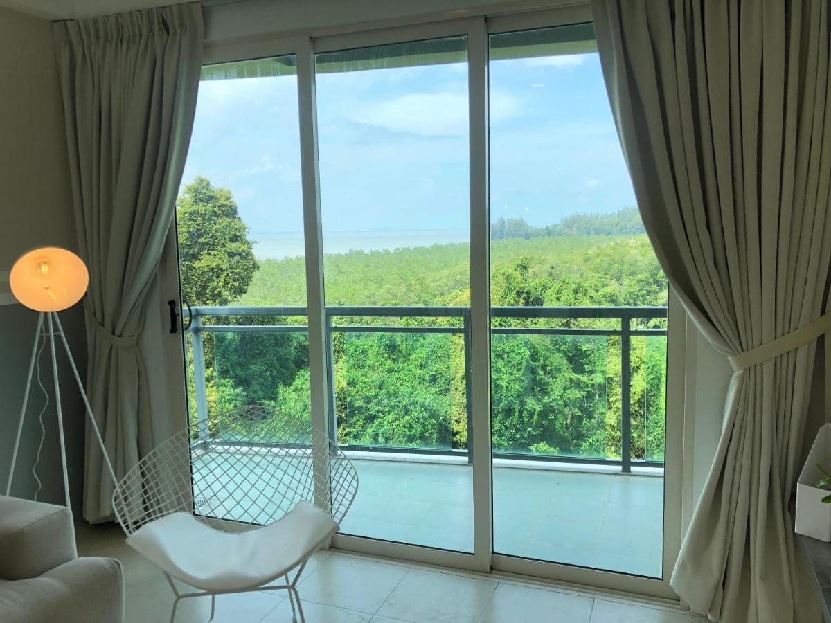 Santubong Suites B Just Like Home Damai Kuching Extérieur photo