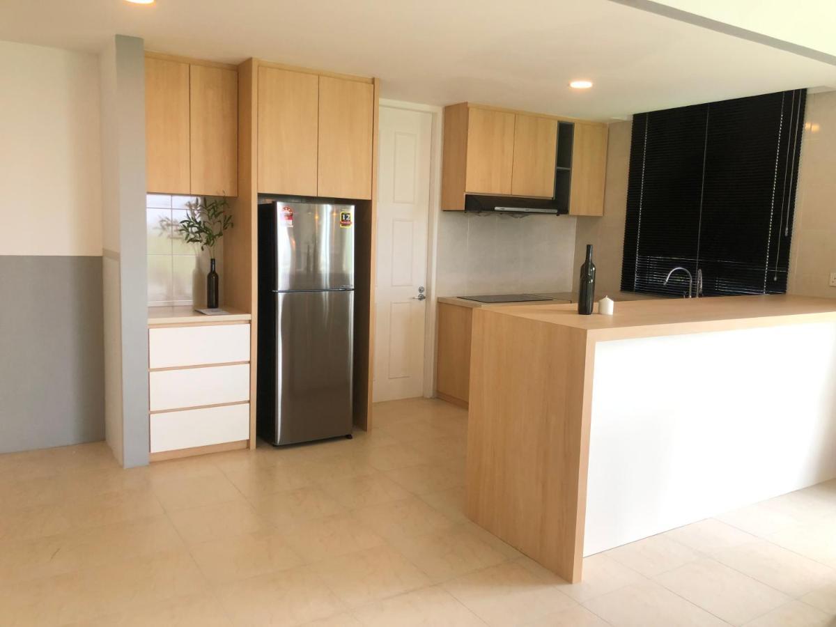 Santubong Suites B Just Like Home Damai Kuching Extérieur photo
