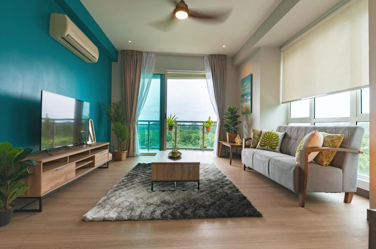 Santubong Suites B Just Like Home Damai Kuching Extérieur photo
