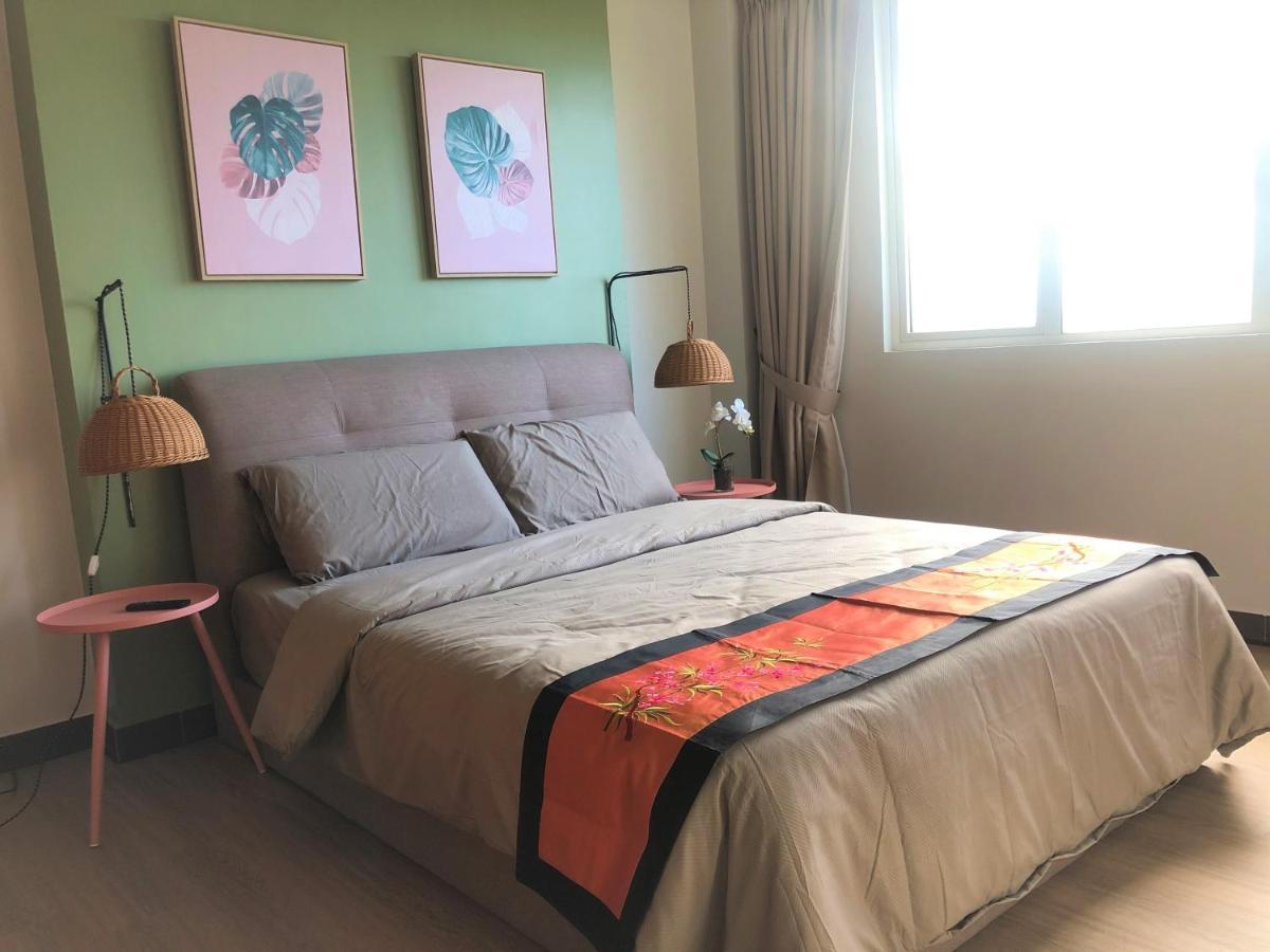 Santubong Suites B Just Like Home Damai Kuching Extérieur photo