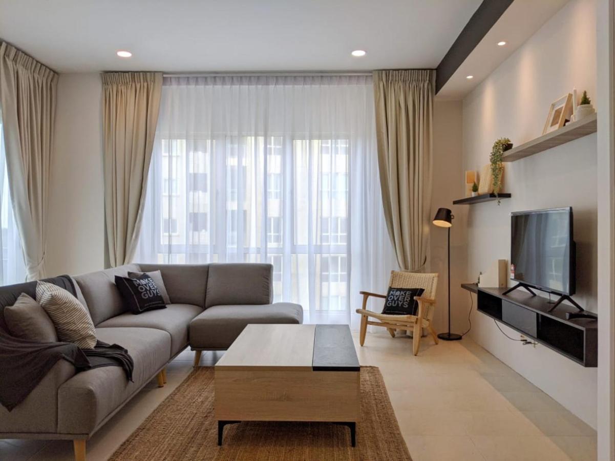 Santubong Suites B Just Like Home Damai Kuching Extérieur photo