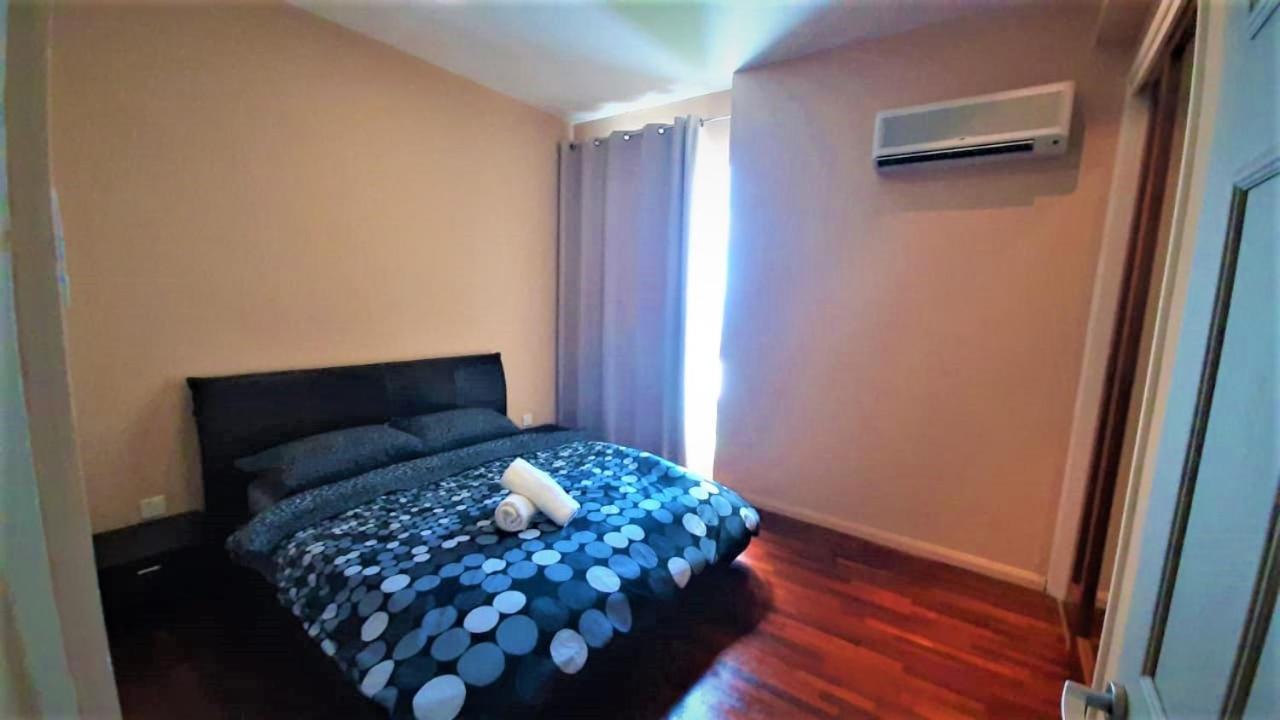 Santubong Suites B Just Like Home Damai Kuching Extérieur photo