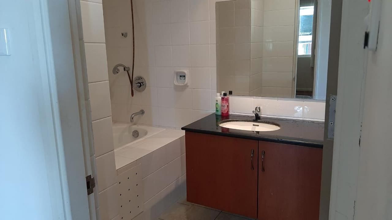 Santubong Suites B Just Like Home Damai Kuching Extérieur photo