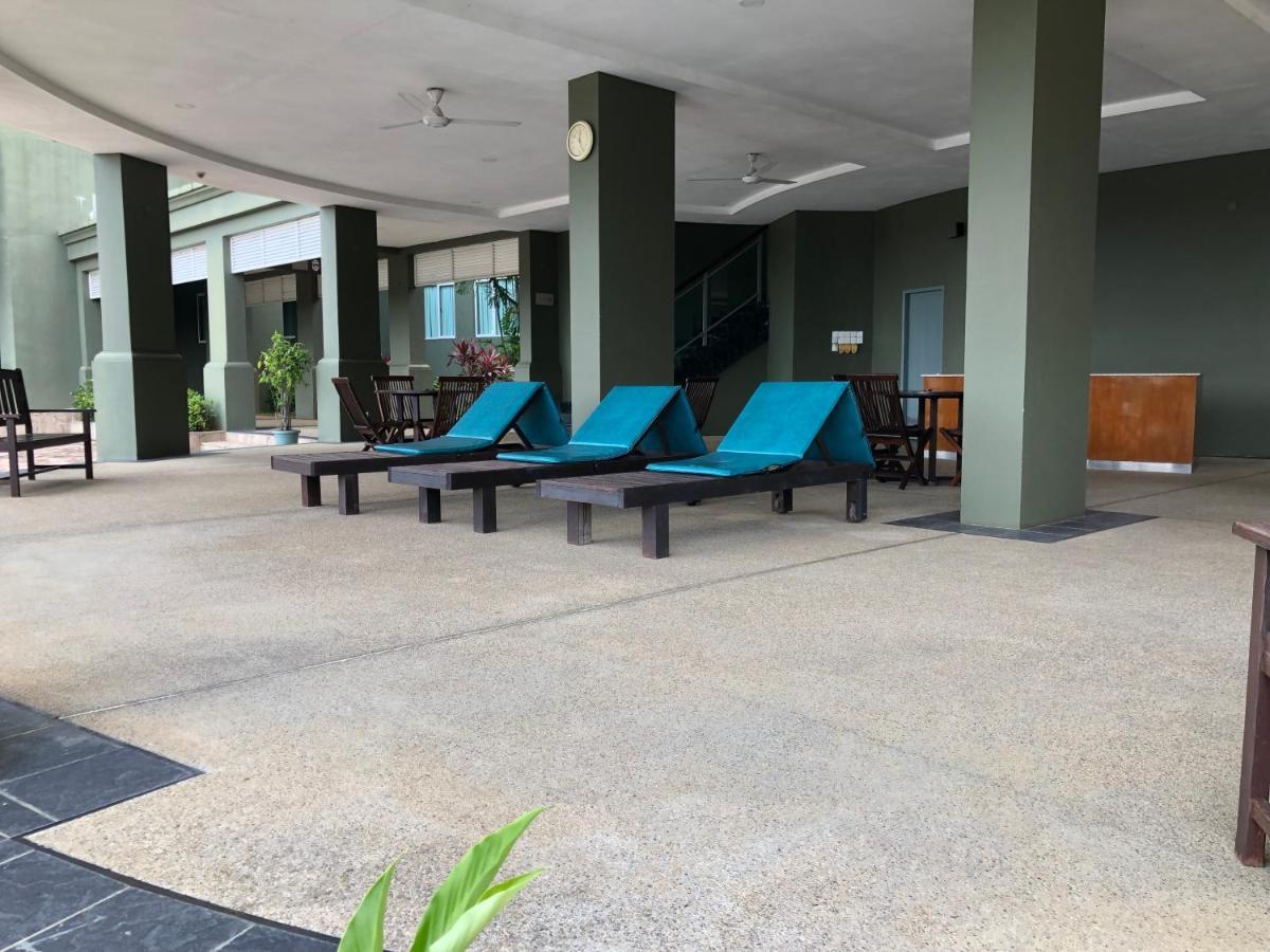 Santubong Suites B Just Like Home Damai Kuching Extérieur photo