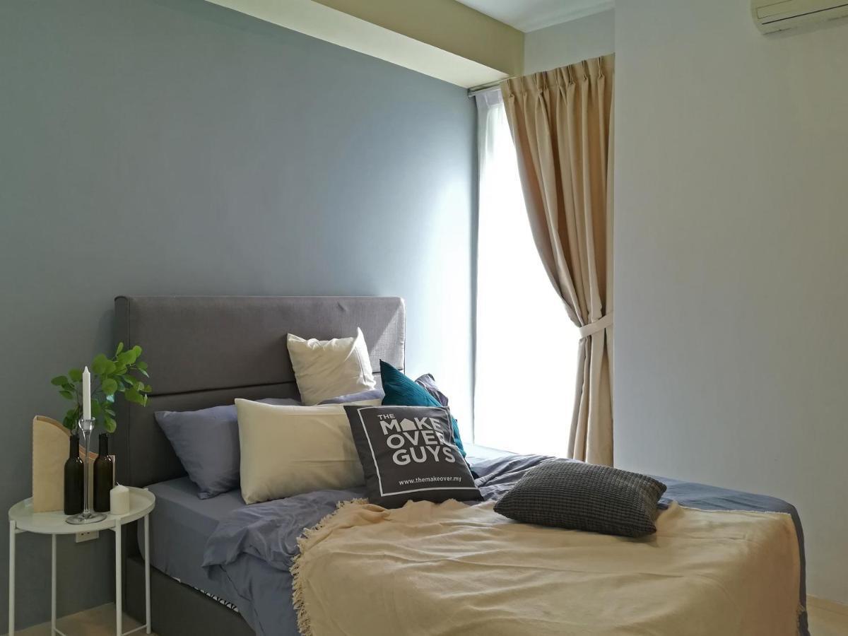 Santubong Suites B Just Like Home Damai Kuching Extérieur photo